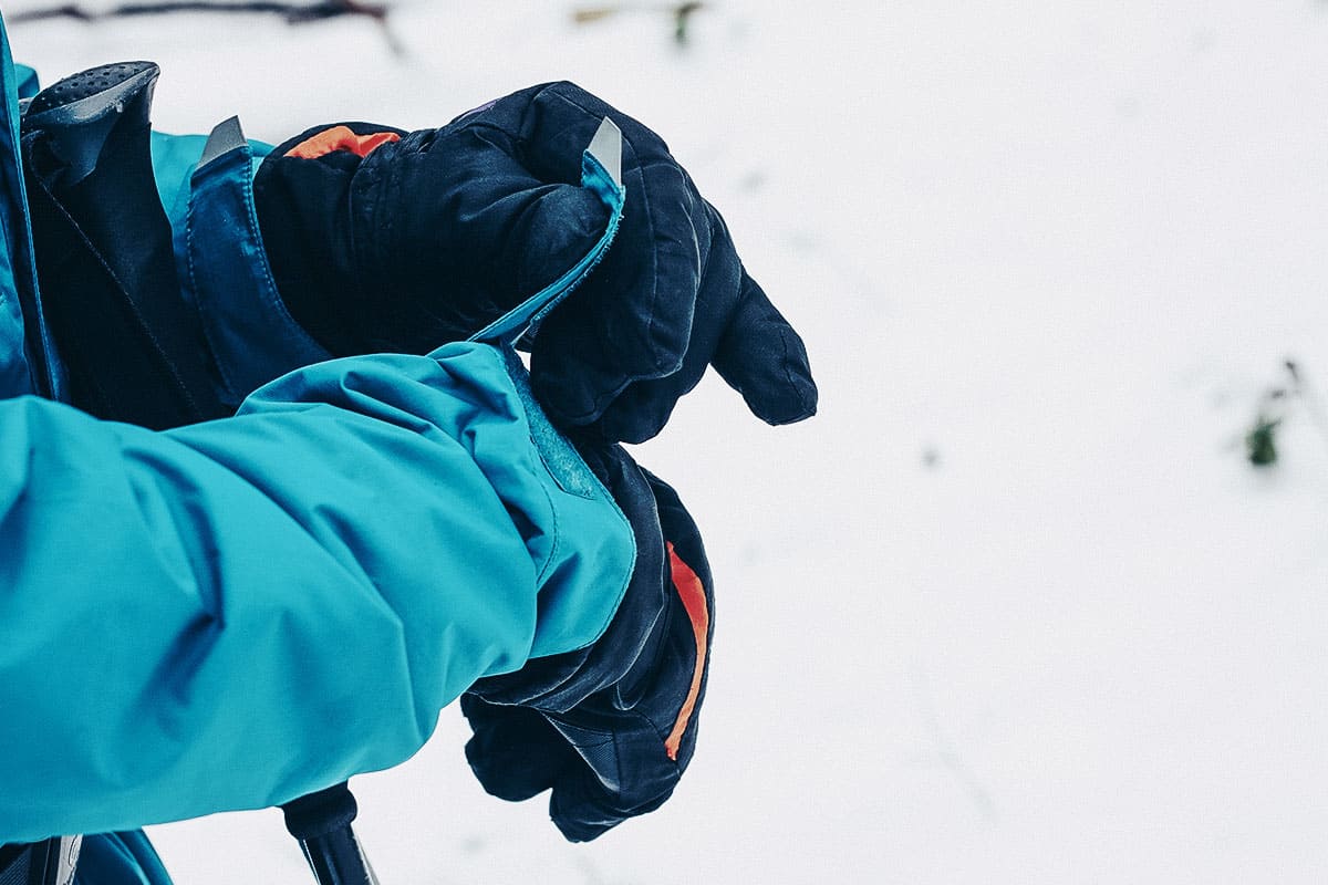 The Best Hiking Gloves of 2024 [Reviews & Guide]